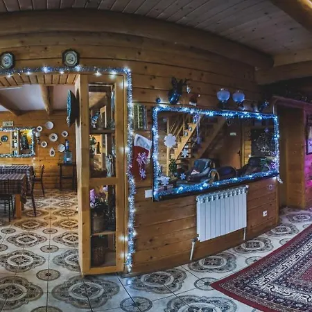 בית כפרי 12 Months Estate *