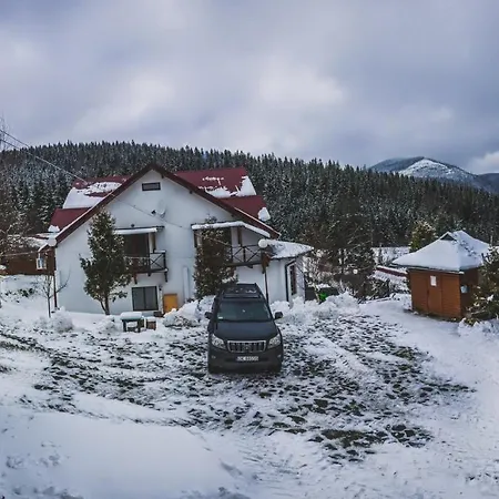 Εξοχικό σπίτι 12 Months Estate Myslovka